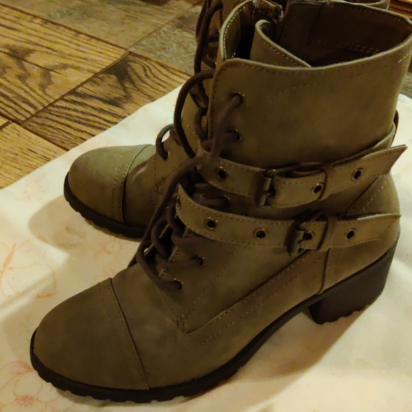 Report Brand Women's Boots - Picture 5 of 7